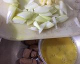 Foto langkah ke 1 dari resep Sosis Telur Asam Manis.