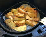 Foto del paso 3 de la receta: Patatas de aprovechamiento en freidora de aire