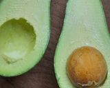 Foto del paso 4 de la receta: 🥑 Avocado toast primaveral con huevo y semillas
