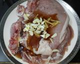 Hình bước làm 1 của món Cotlete Heo Sốt Táo