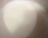 A picture of step 1 of Strawberry sandesh.