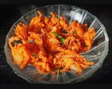 A picture of step 6 of Crispy onion pakoda.