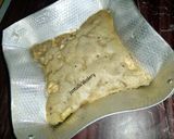 A picture of step 3 of Cinnamon Coated Apple Almonds cake dessert.