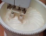 Foto langkah ke 2 dari resep Marmer Cake.
