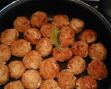 Foto del paso 3 de la receta: Albóndigas de carne en salsa