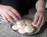Foto del paso 8 de la receta: Galletas de leche condensada