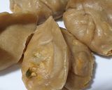 A picture of step 11 of Paneer Momos.