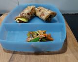 A picture of step 3 of Egg roll.
