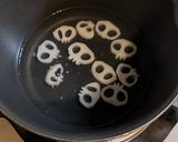 A picture of step 1 of ★ Pumpkin salad with lotus root skull★.