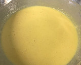 Foto del passaggio 1 della ricetta Cestini di crespella ripieni di porri salmone e robiola al profumo di timo