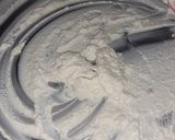A picture of step 2 of Rusmallai Rabrdi Falooda.