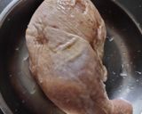 A picture of step 1 of Coconut Herb Soup.
