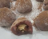 Foto langkah ke 5 dari resep Mochi Ubi Ungu Isi Wafer Cokelat.