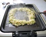 A picture of step 6 of Fun Party-Style Monjayaki.