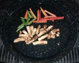 Foto del paso 6 de la receta: Fideuá de "pollo" con verduras