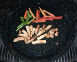 Foto del paso 6 de la receta: Fideuá de "pollo" con verduras