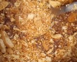 A picture of step 1 of #christmasgift No cook biscuit crunch.