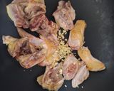 最受歡迎的便當菜料理-豆腐乳燒雞的食譜步驟2照片
