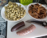 Foto del paso 1 de la receta: Habas antiracistas (con butifarra blanca y negra)