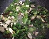 Foto langkah ke 8 dari resep Tumis Pokchoy Jamur.