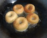 Foto langkah ke 5 dari resep Donat Meizena.