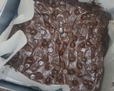 Foto langkah ke 7 dari resep Chewy Brownies "Nyoklat + Keluar Shiny Crustnya".