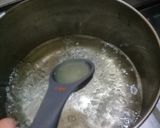 A picture of step 3 of Cornflour ka Halwa.