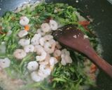 Foto langkah ke 4 dari resep Kangkung Saos Padang.