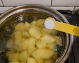 Foto langkah ke 1 dari resep Korean Cheese Potato Pancake.