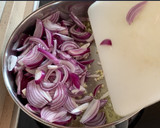 Foto del paso 1 de la receta: Chipirones encebollados