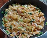 Foto langkah ke 4 dari resep Kwetiau Goreng.