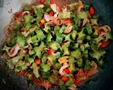 Foto langkah ke 3 dari resep Tumis kecipir cumi pedas nikmat.