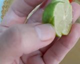 عکس مرحله 2 از دستور تزیین لیمو به شکل گل 👌😍