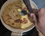 Foto langkah ke 3 dari resep Telur dadar kecap.