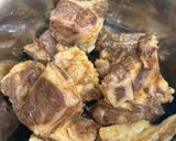 Hình bước làm 3 của món Sườn Om Hàn Quốc (Galbi-jjim)