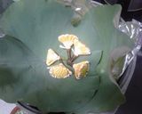 Hình bước làm 3 của món Gà hấp hoa sen