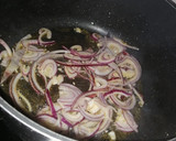 Foto del paso 4 de la receta: Arroz salteado con champiñones y gambas