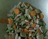 Foto langkah ke 3 dari resep Asam-Asam Sayur dan Tempe.