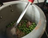 A picture of step 4 of Matar soya chunk pulao.