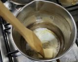 Foto del paso 2 de la receta: La salsa bechamel como la hacía mi mamá