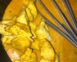 A picture of step 6 of Thai chicken curry.