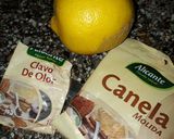 Foto del paso 1 de la receta: Peras en reducción de vino tinto