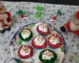 A picture of step 6 of Tutti frutti Vanilla Christmas 🌲🌲🌲🌲 cup 🍰 cake.