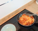 Foto del paso 2 de la receta: Duelos y quebrantos receta típica manchega (huevos revueltos con panceta y chorizo)