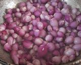 சின்ன வெங்காய புளிக்குழம்பு ரெசிபி ஸ்டேப் 3 புகைப்படம்