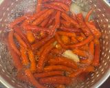 Foto langkah ke 2 dari resep Cumi Asin Balado Pete.