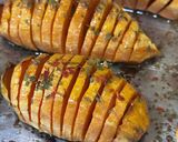 Gambar langkah 3 resipi Hasselback sweet potato.