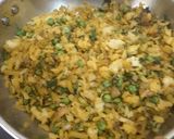 मटर पोहा(mutter poha recipe in hindi) रेसिपी चरण 4 फोटो