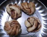 सिनेमान रोल्स(No Yeast Eggless CINNAMON ROLLS recipe in marathi) रेसिपी स्टेप 3 फोटो 