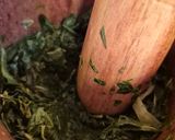Foto langkah ke 1 dari resep Tumis Daun Ubi/Singkong.
